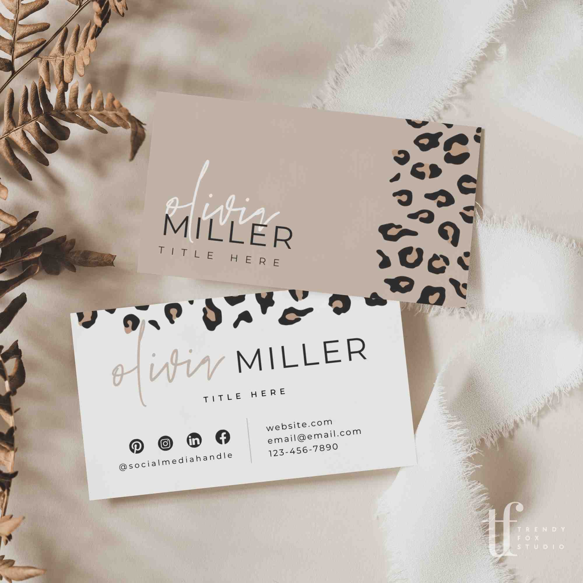 Business Card | Canva Template | Ellie - Trendy Fox Studio