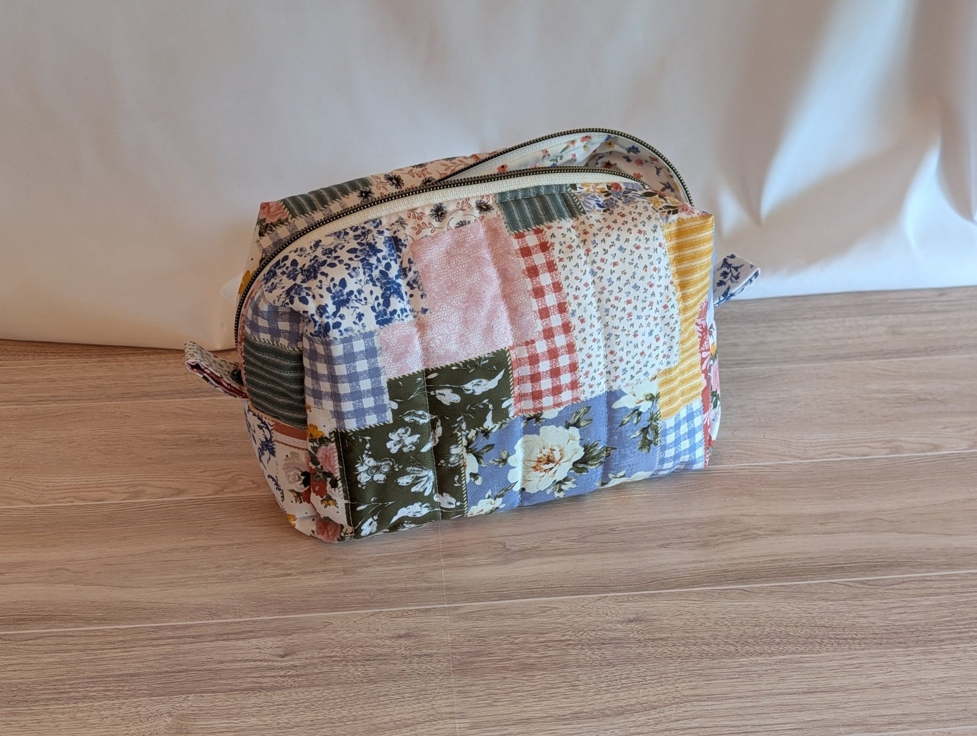 Carry - All Boxy Pouch | Colorful Picnic - Trendy Fox Studio