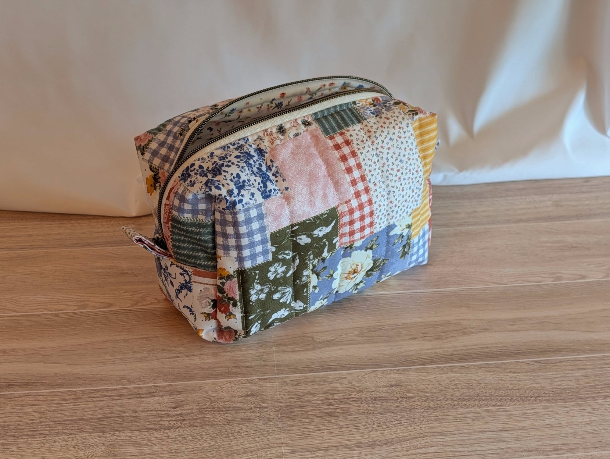 Carry - All Boxy Pouch | Colorful Picnic - Trendy Fox Studio