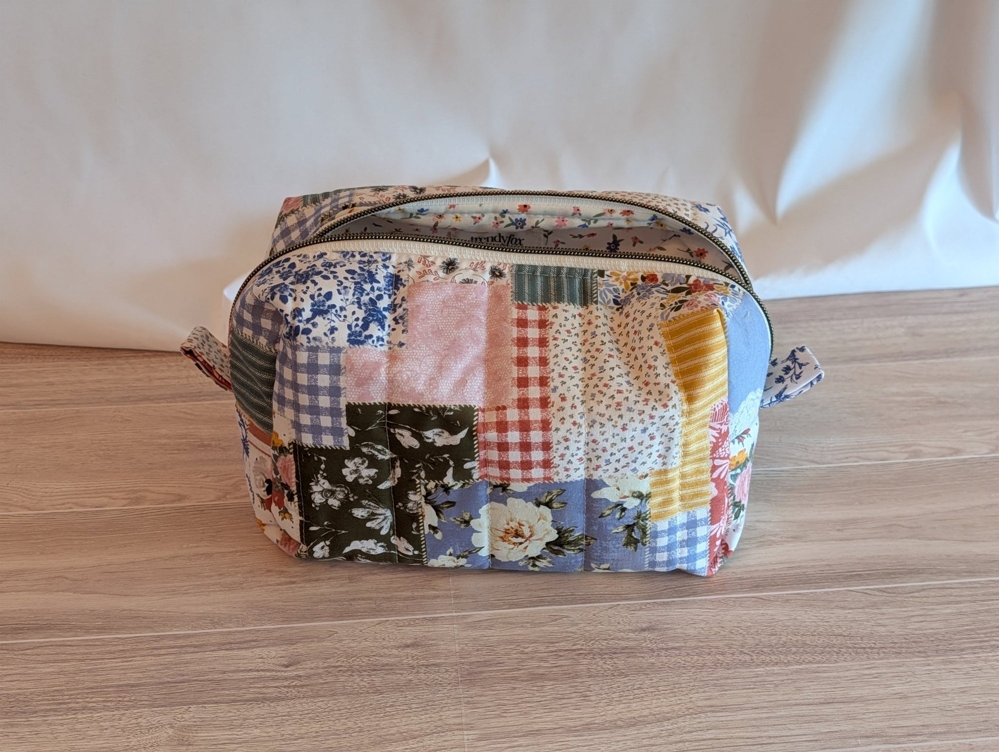 Carry - All Boxy Pouch | Colorful Picnic - Trendy Fox Studio